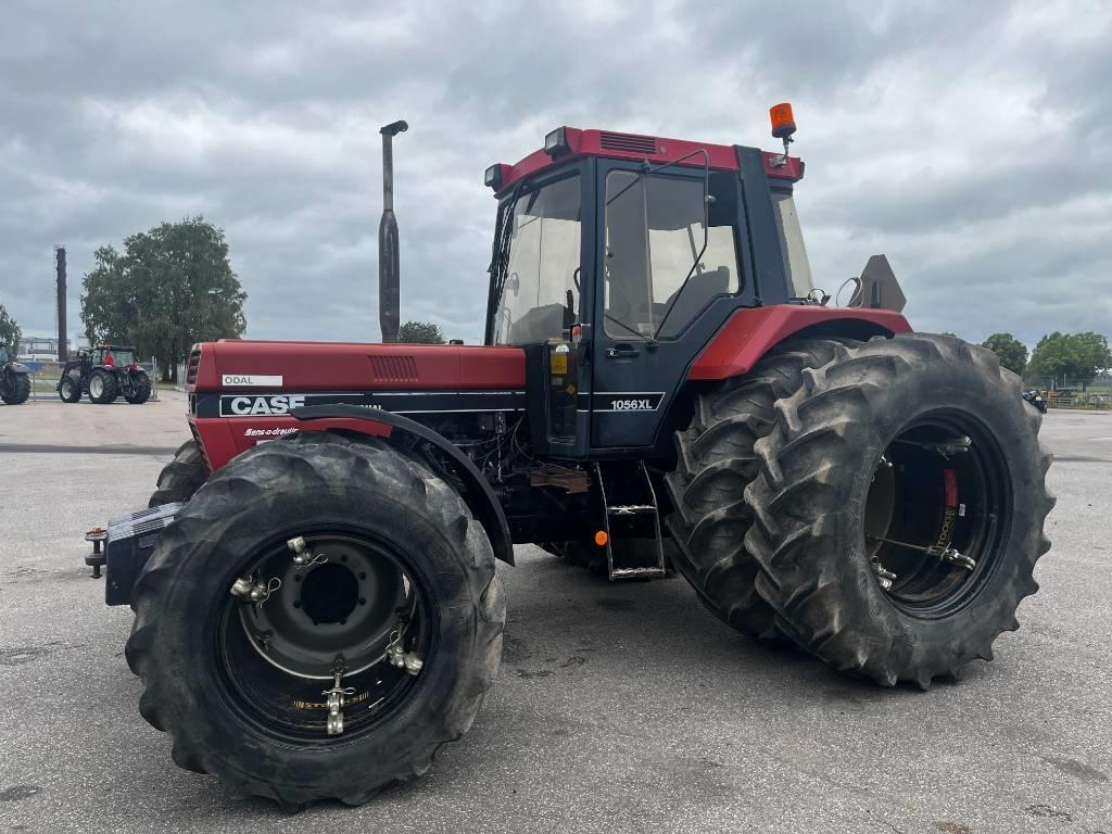 CASE 1056XL Tractors