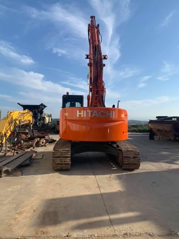 Hitachi ZX 225 US LC-3 Excavadoras de cadenas