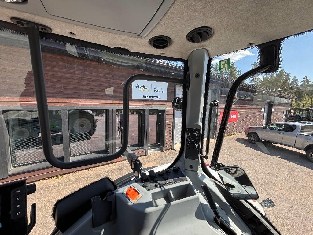 Valtra Q 305 Traktorit