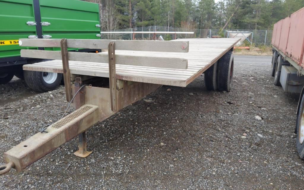 Paalivaunu omatekoinen Bale trailers