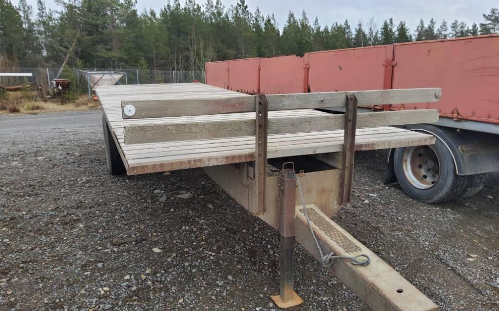 Paalivaunu omatekoinen Bale trailers