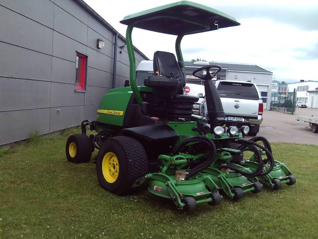 John Deere 8800 Åkgräsklippare