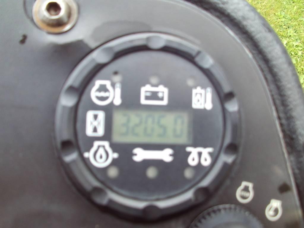 John Deere 8800 Åkgräsklippare