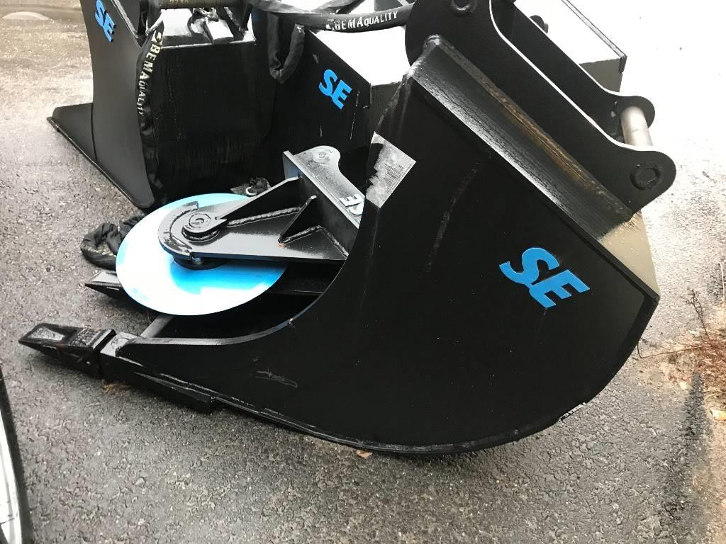 SE Equipment  Grävskopa 450L Skopor