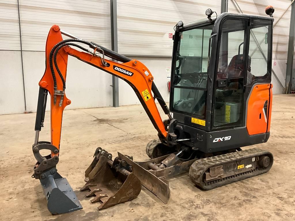 Doosan DX 19 Miniescavatori