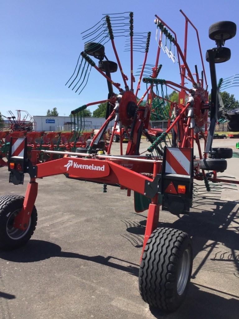 Kverneland 9584C Windrowers