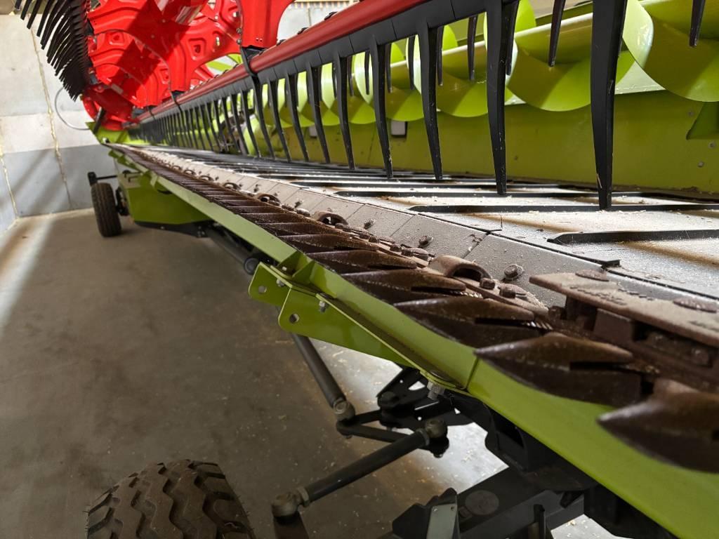 CLAAS LEXION 8800 TT Mietitrebbiatrici
