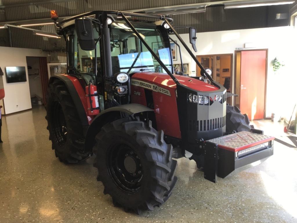 Massey Ferguson 4708 Tractors
