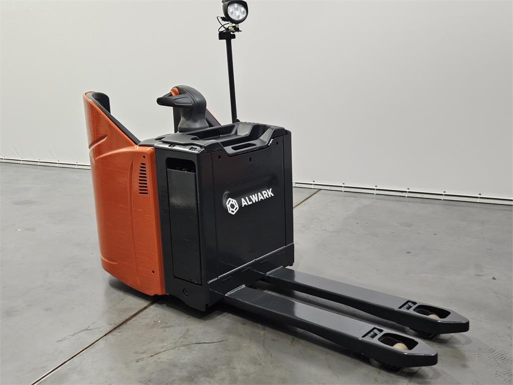 Linde T20SP Pedestrian power pallet trucks