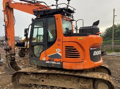 Doosan DX 140 LCR-3 Crawler excavators