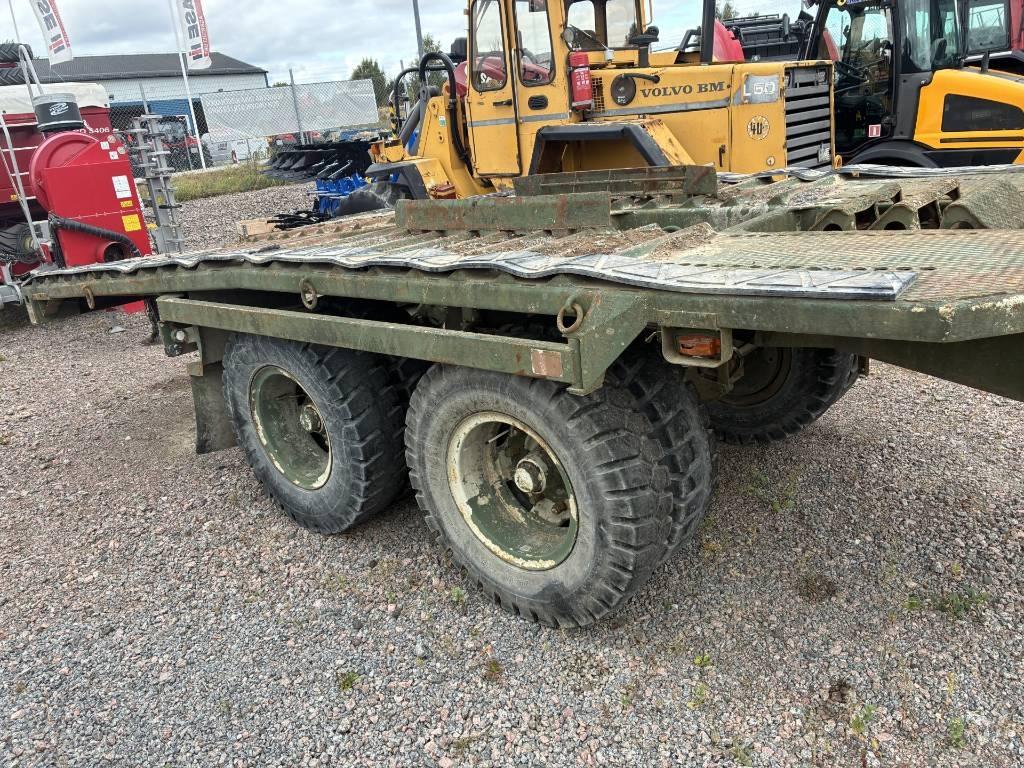  Militärvagn maskintrailer Övriga släp
