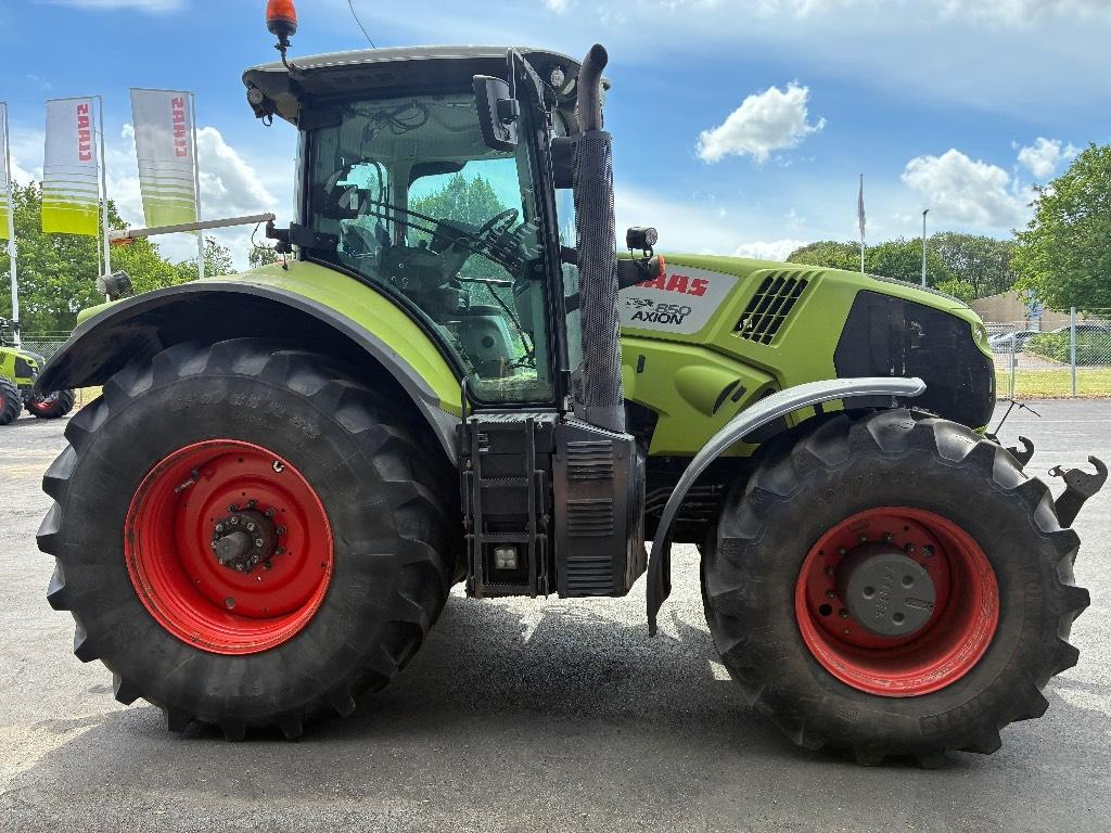 CLAAS Axion 850 Cmatic Trattori