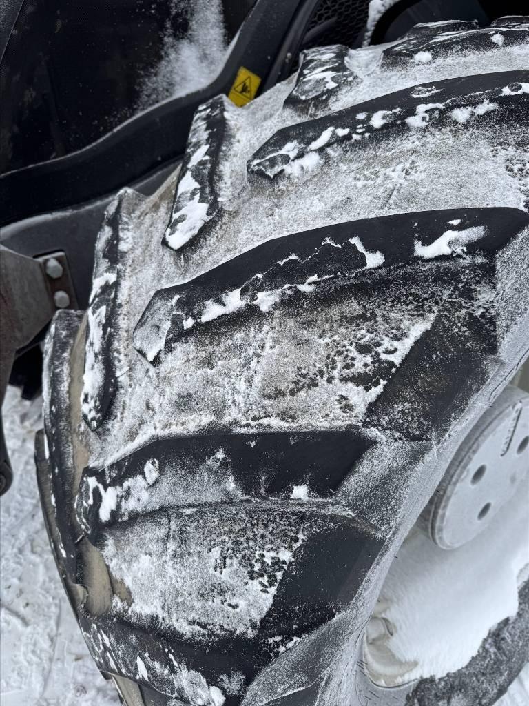 Valtra S 275 Traktorit