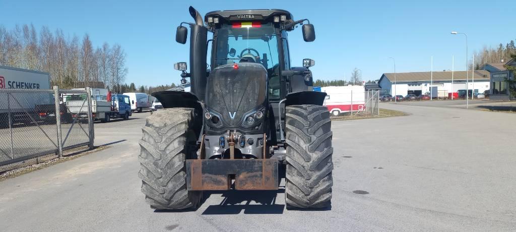 Valtra S 275 Traktorit