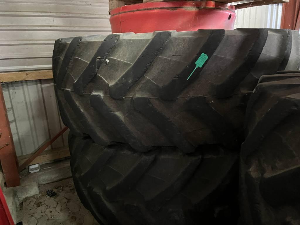Trelleborg 710/75-42 & 600/70-34 Tyres, wheels and rims