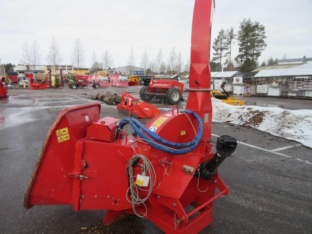 Farmi Forest Ch 260    Hytr syöttö Holzhäcksler