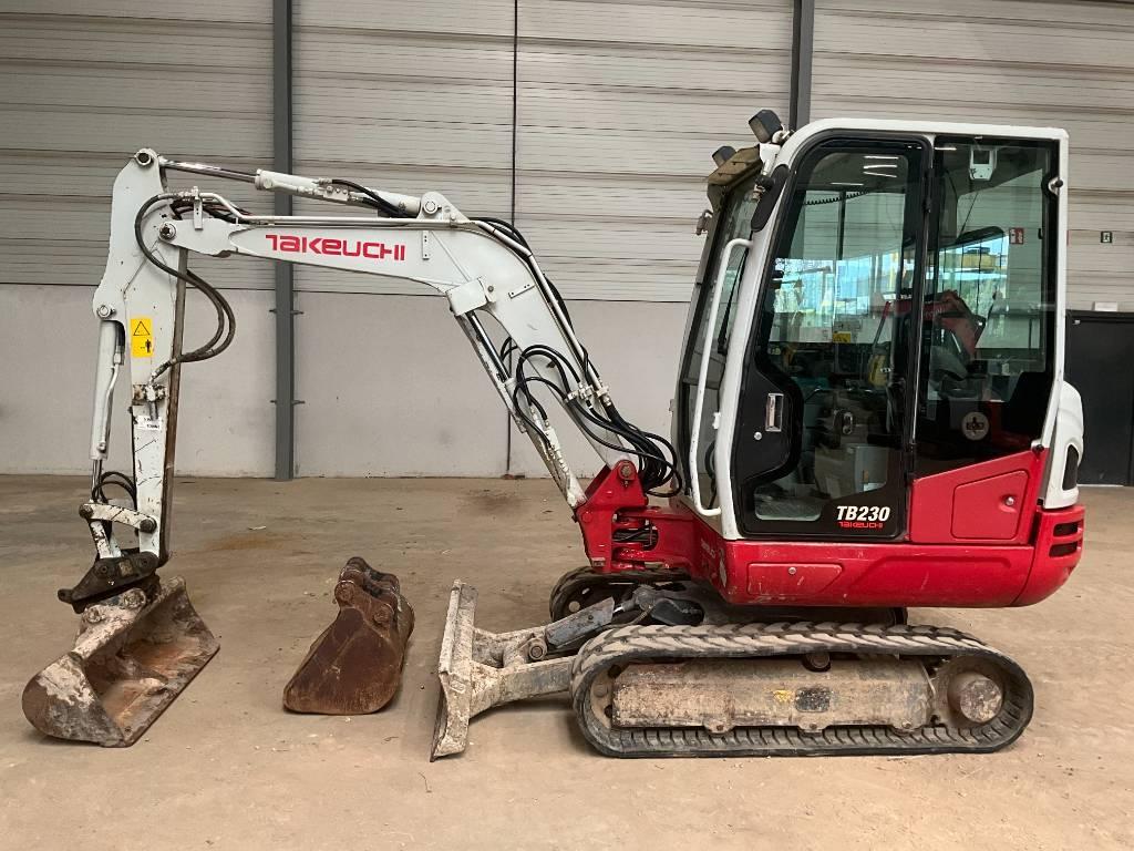 Takeuchi TB 230 Minibagger < 7t