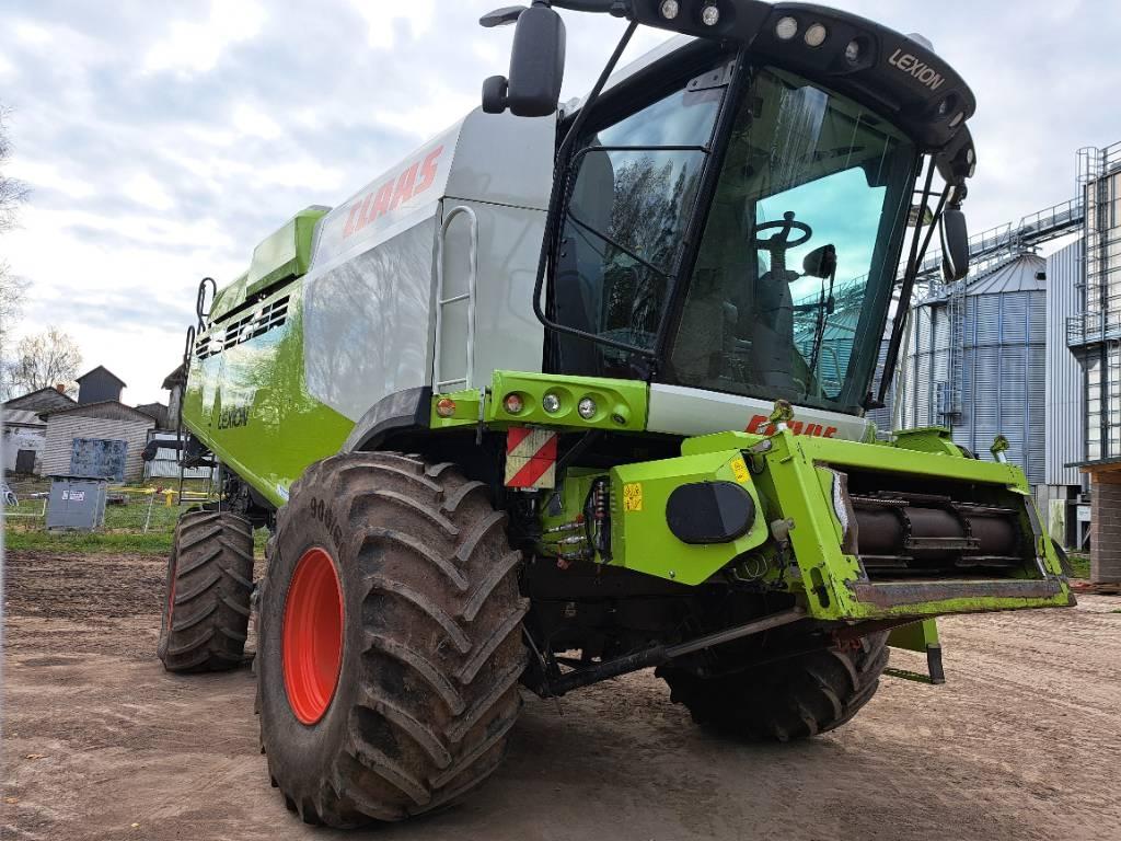 CLAAS Lexion 670 Combine harvesters