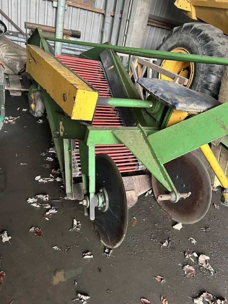 Thyregod Frilægger Kartoffellegemaschinen