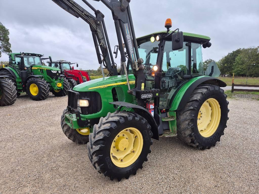 John Deere 5820 Traktorer