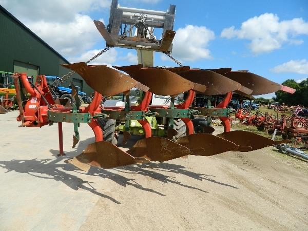 Kverneland 4 Maiņvērsējarkli