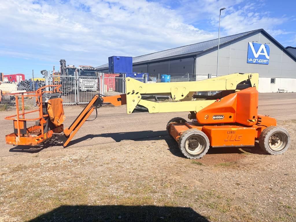 JLG M 450 AJ Bomliftar