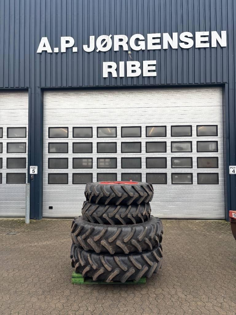  Sprøjtehjul 420/85R38 og 13.6-28 Reifen