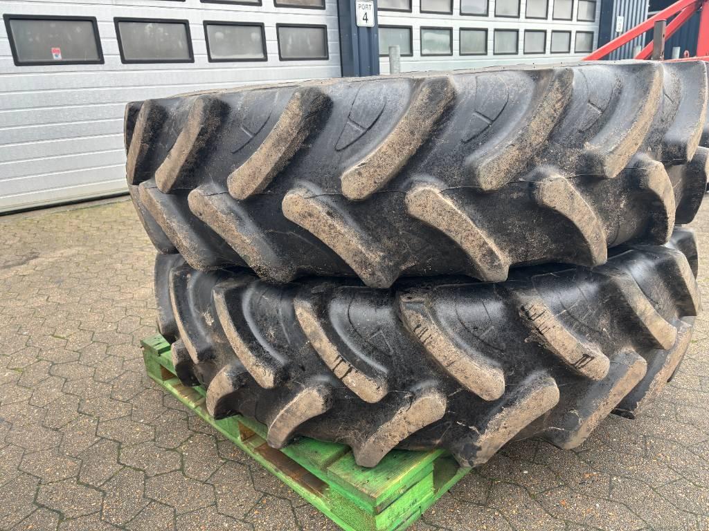  Sprøjtehjul 420/85R38 og 13.6-28 Reifen