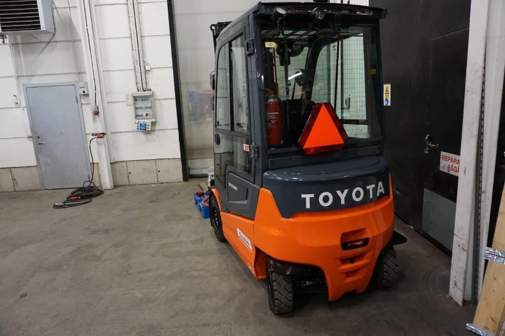 Toyota 9FBMK30T Electric forklifts
