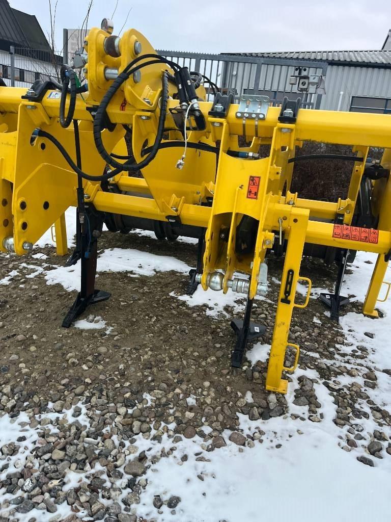 Bednar TerraLand Chisel ploughs