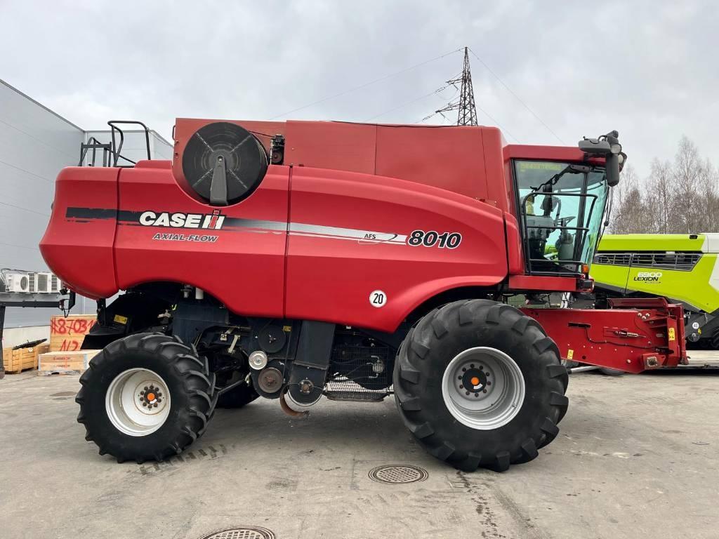 Case IH 8010 Combine harvesters