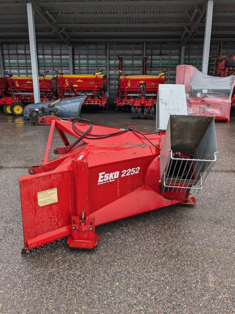 Esko 2252 Spazzaneve
