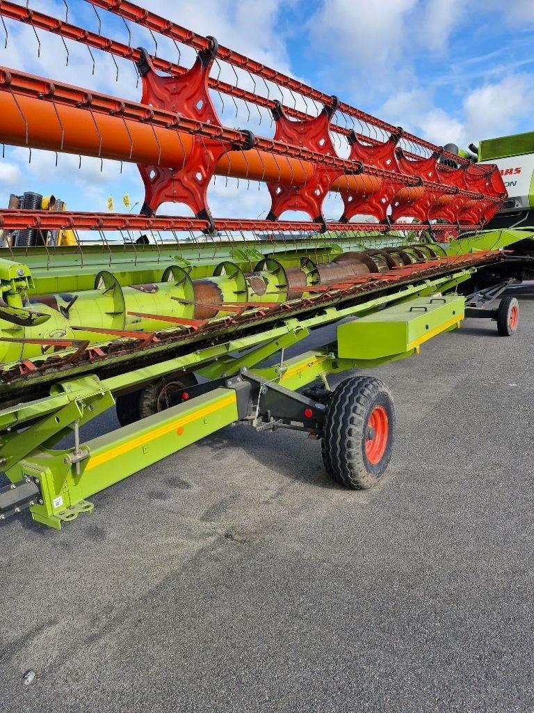 CLAAS Lexion 670 Mietitrebbiatrici