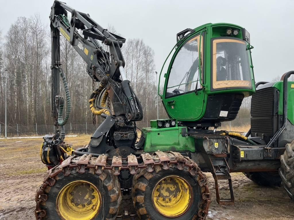 John Deere 1170 E Harvester
