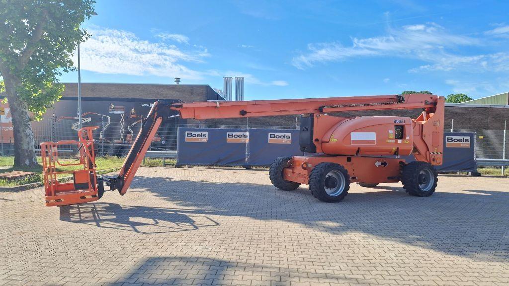 JLG 800AJ Kĺbové plošiny