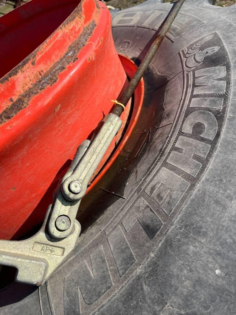 Michelin 620/75-30 Tyres, wheels and rims