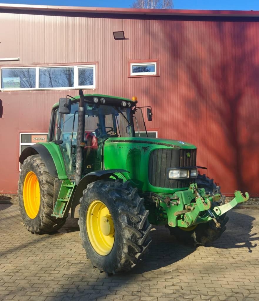 John Deere 6820 Traktori