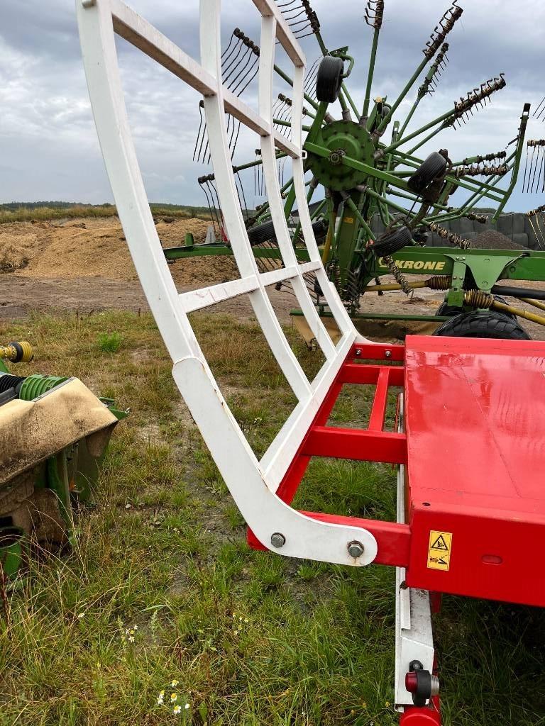 Metal-Fach T009 Bale trailers