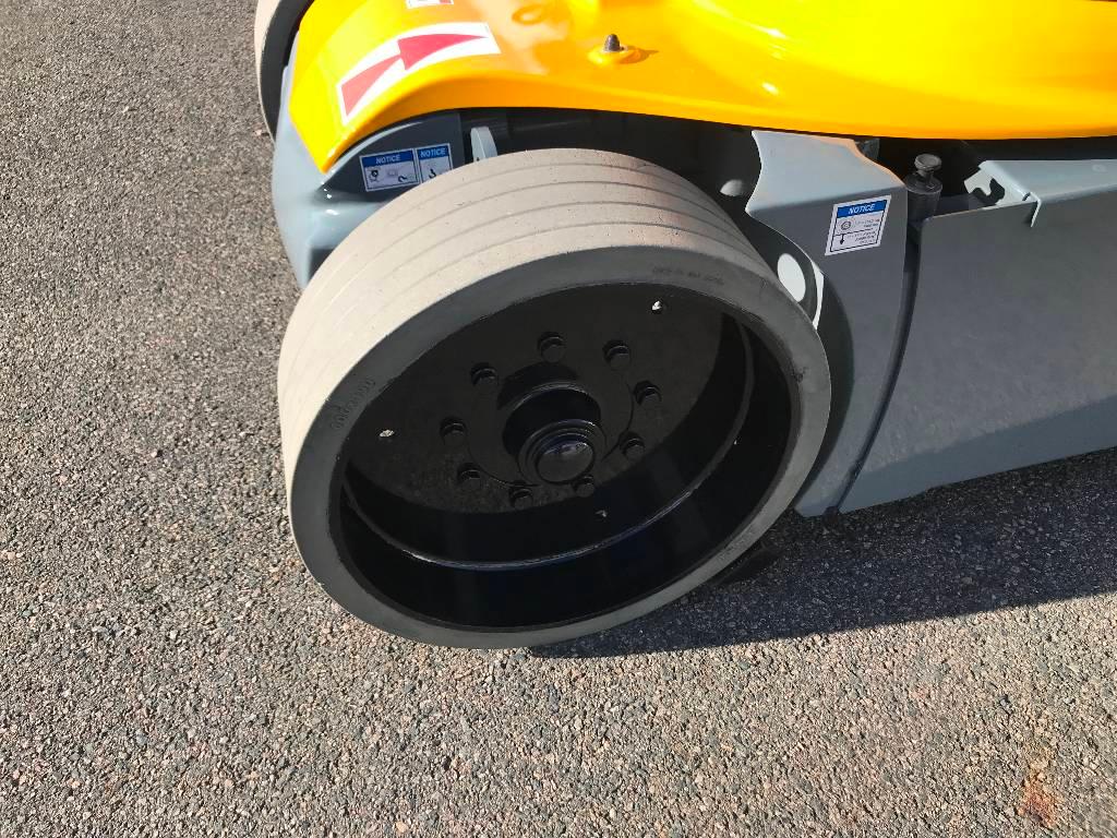 HAULOTTE HA12 CJ+ - NEW BATTERIES 2 NEW REAR WHEELS Plataforma de trabajo articulada
