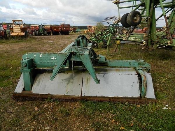  Frontālā pļaujmašīna Pļaujmašīnas