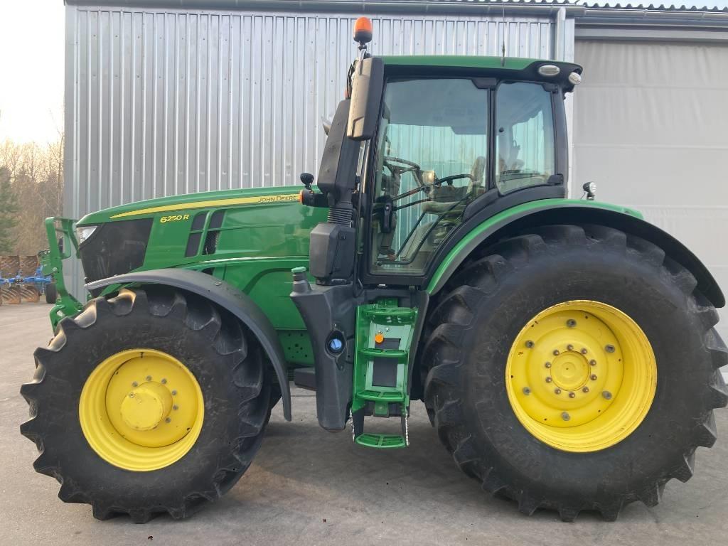 John Deere 6250 R Trattori
