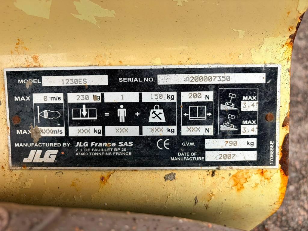 JLG 1230 ES Saxliftar