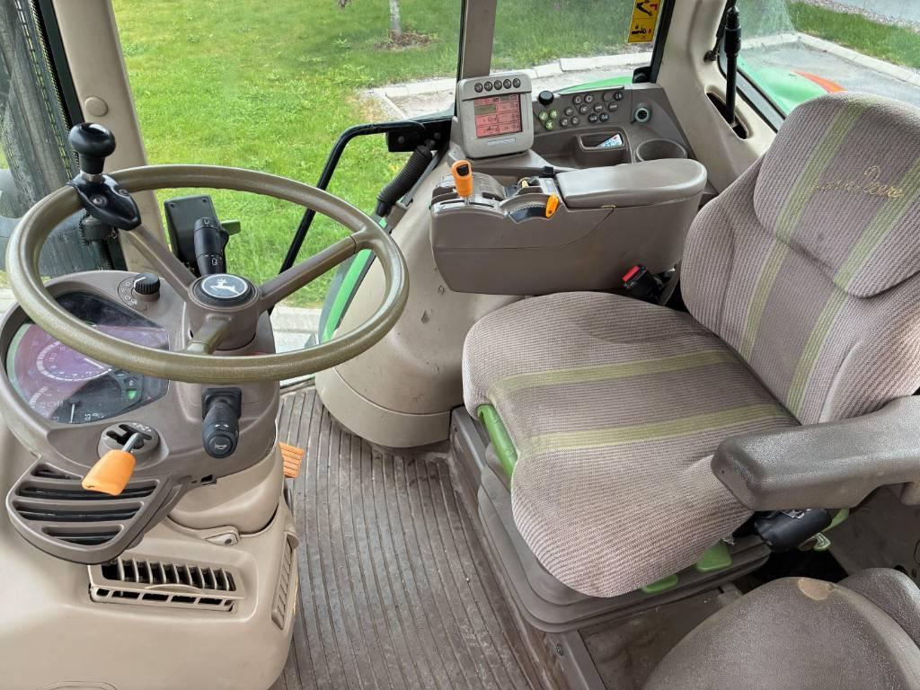 John Deere Traktor 6930 4 WD Traktorer