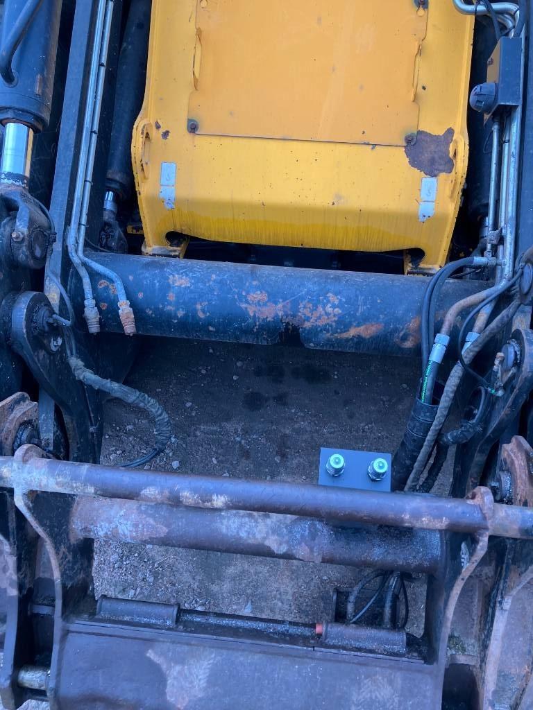 JCB 426 E HT Pale gommate