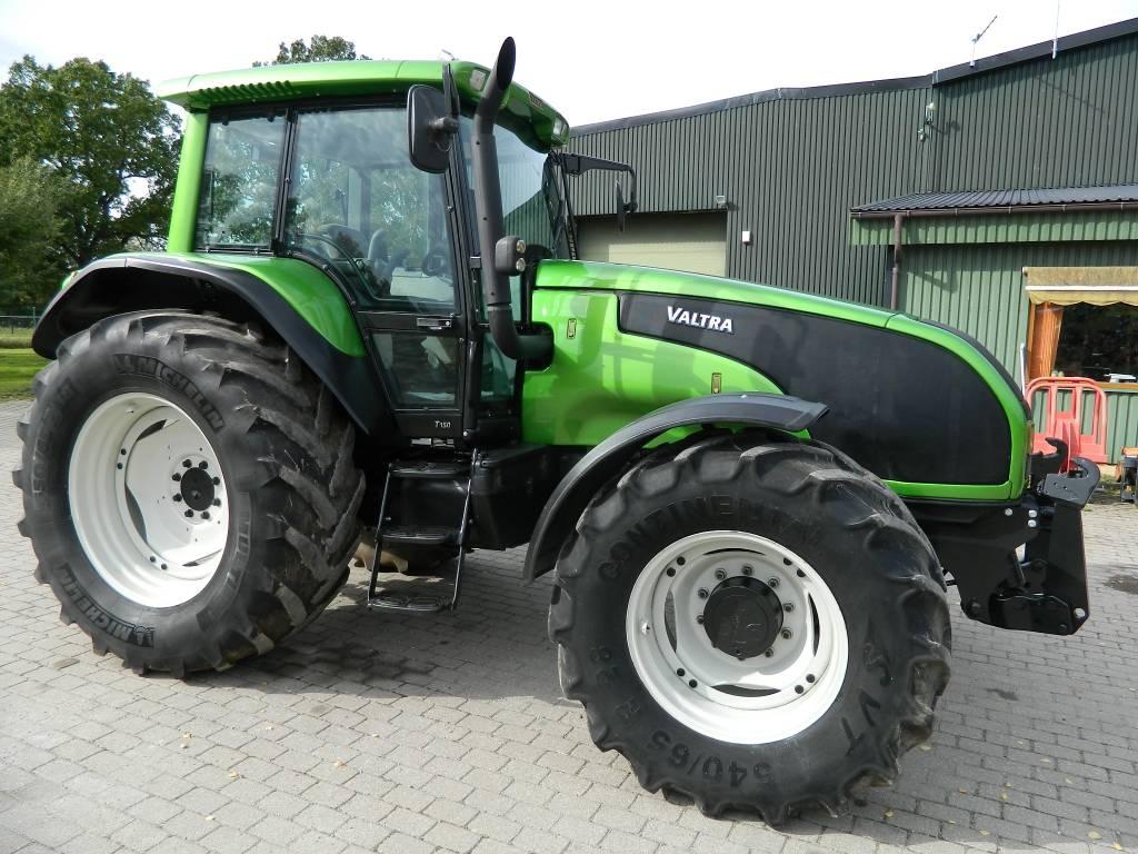 Valtra T 150 Traktori