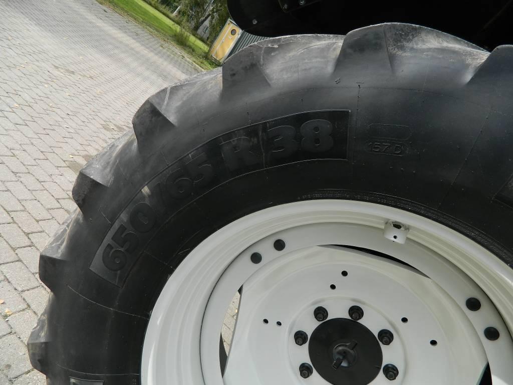 Valtra T 150 Traktori