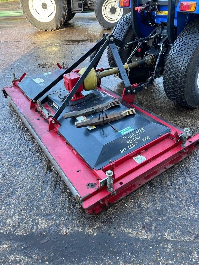 Progressive SDR-90 Mounted and trailed mowers