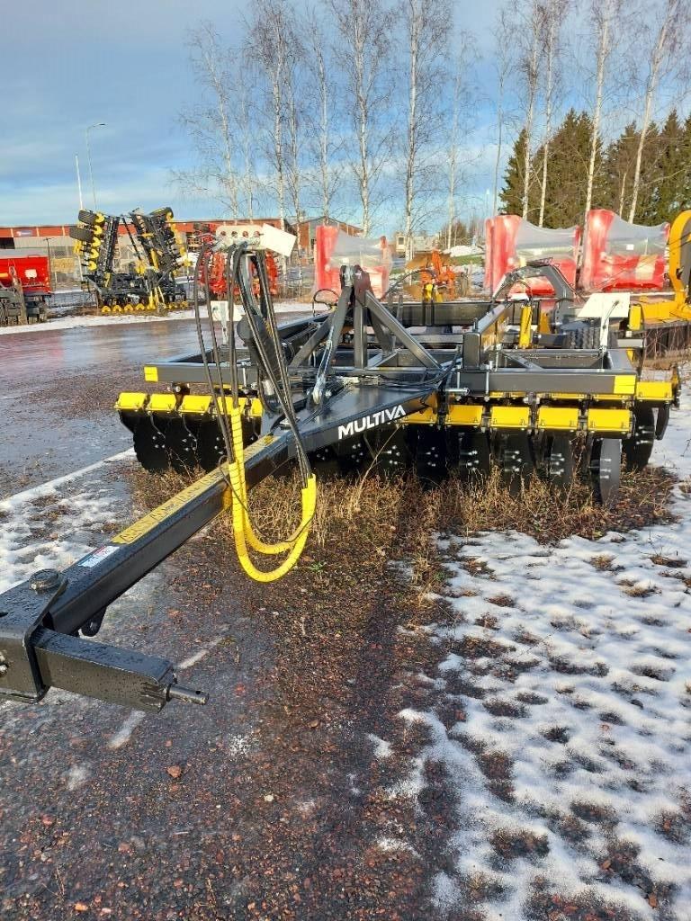 Multiva lautasmuokkain DM 350 putkijyrällä Erpici a dischi