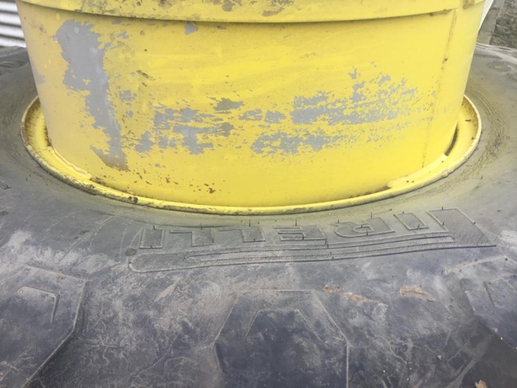 Pirelli Tvillinghjul 600/65R28 Pneumatici, ruote e cerchioni