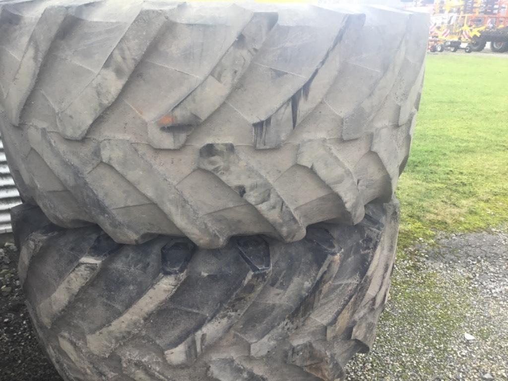 Pirelli Tvillinghjul 600/65R28 Pneumatici, ruote e cerchioni